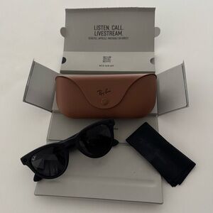 ❌❌SOLD❌❌ Ray-Ban Meta Headliner Glasses